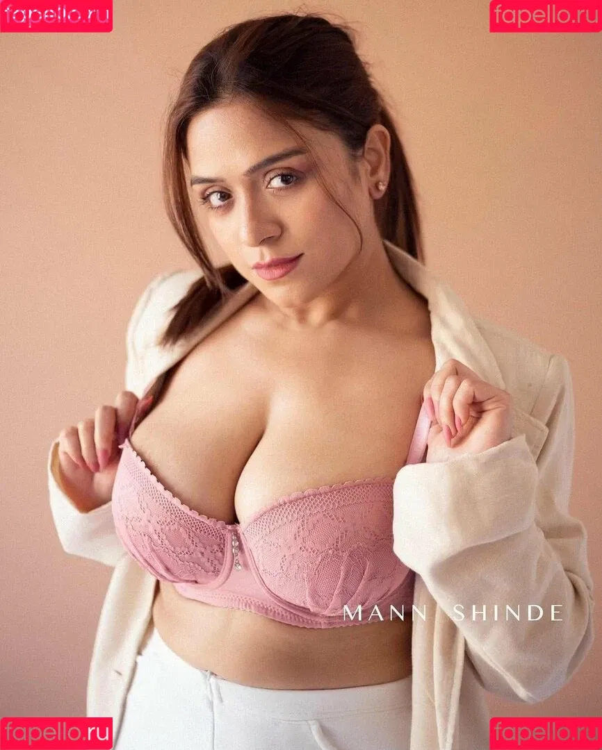Yajnaseni Onlyfans Photo Gallery 