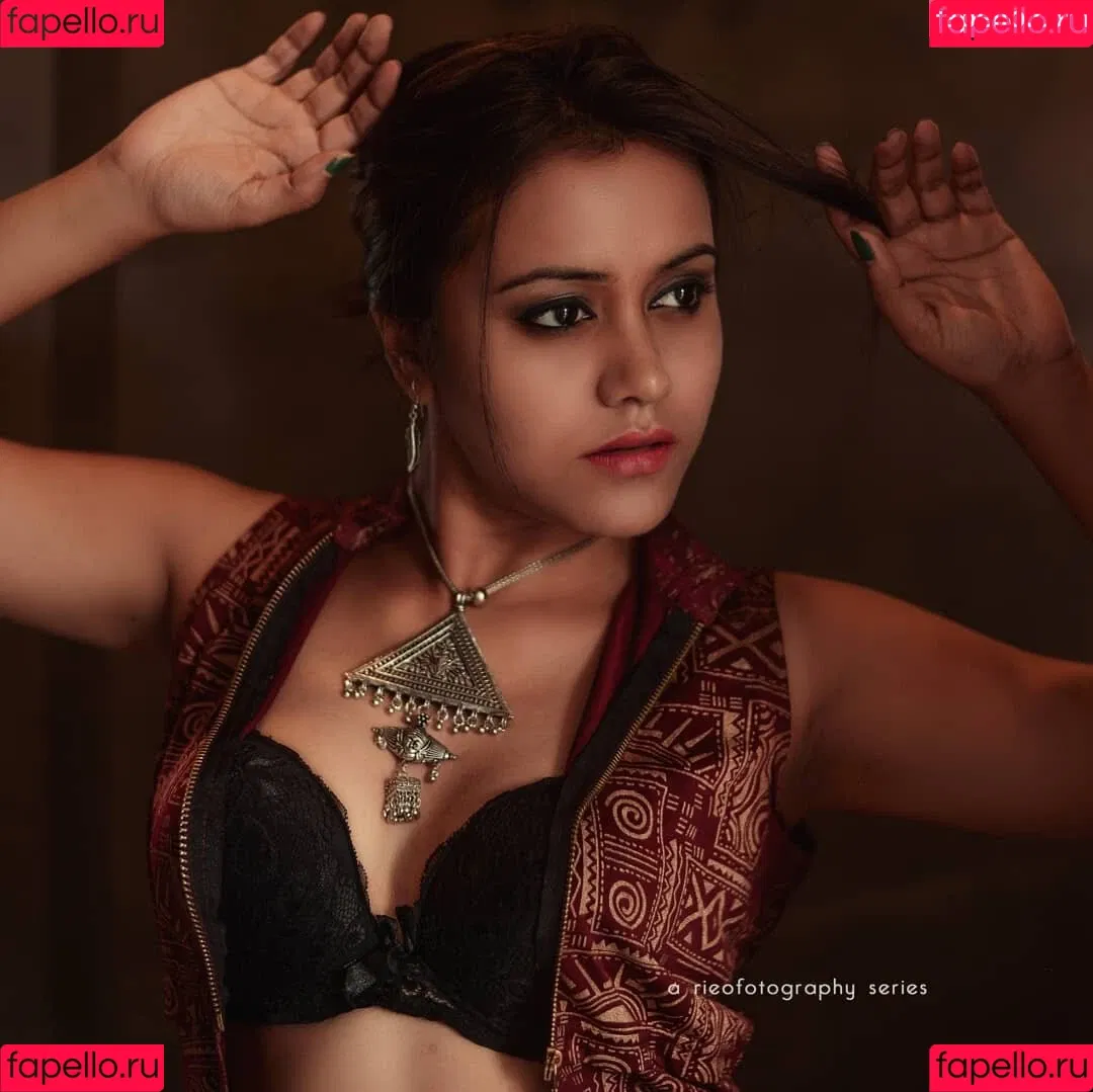 Yajnaseni Onlyfans Photo Gallery 