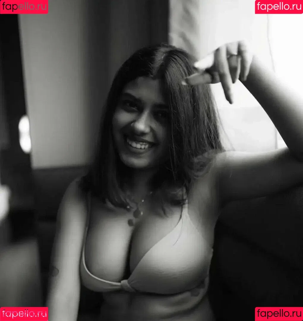 Yajnaseni Onlyfans Photo Gallery 