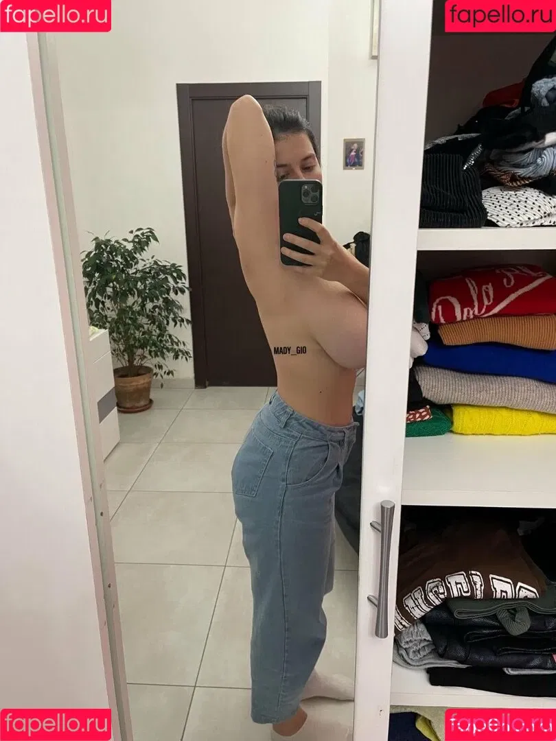 Yajnaseni Onlyfans Photo Gallery 