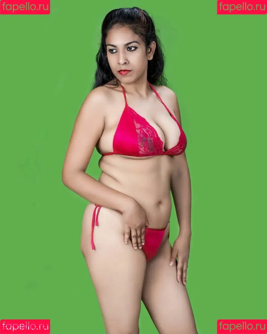 Yajnaseni Onlyfans Photo Gallery 