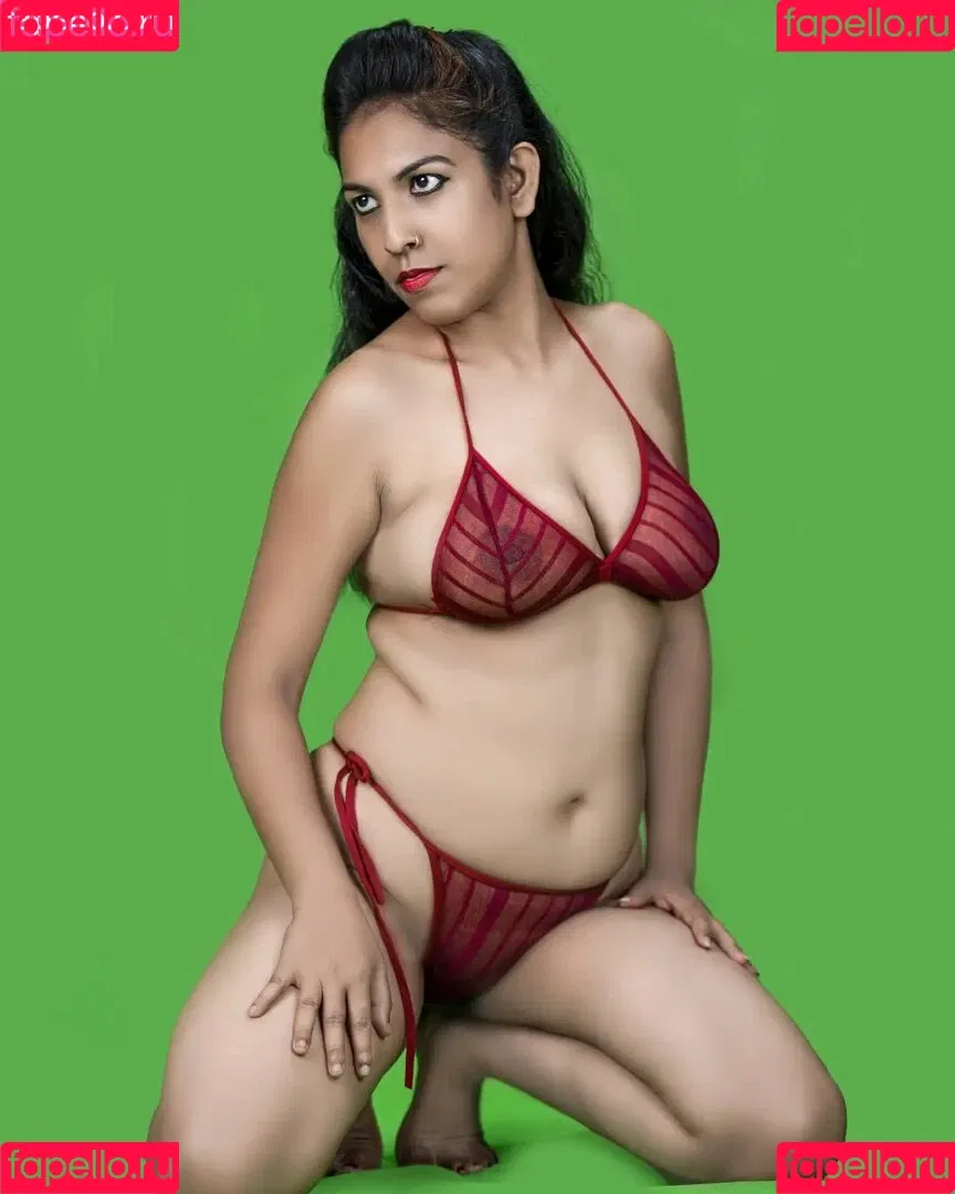 Yajnaseni Onlyfans Photo Gallery 