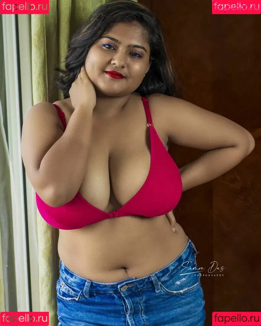 Yajnaseni Onlyfans Photo Gallery 