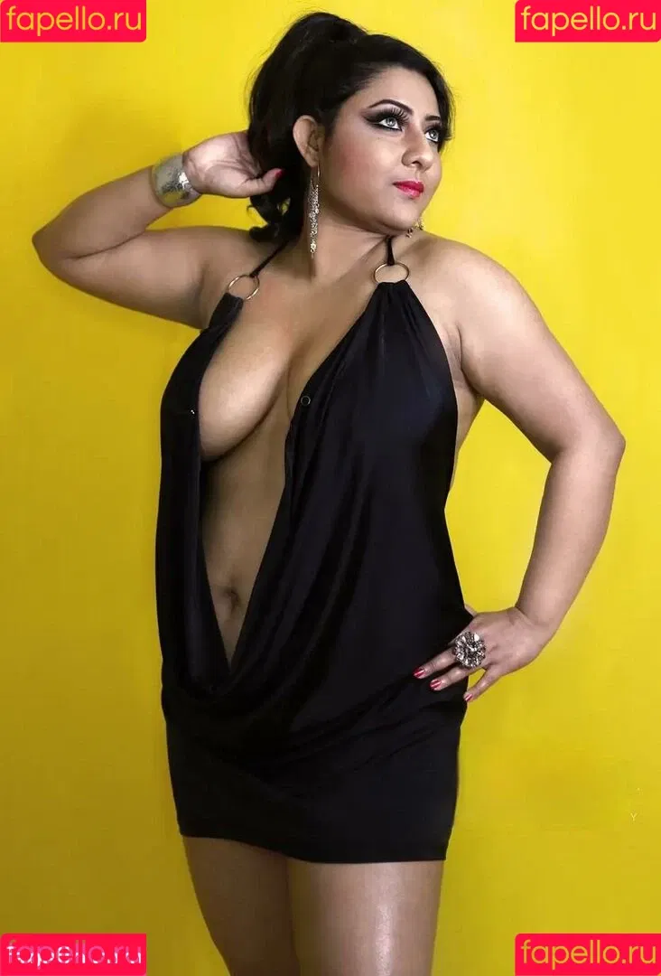 Yajnaseni Onlyfans Photo Gallery 