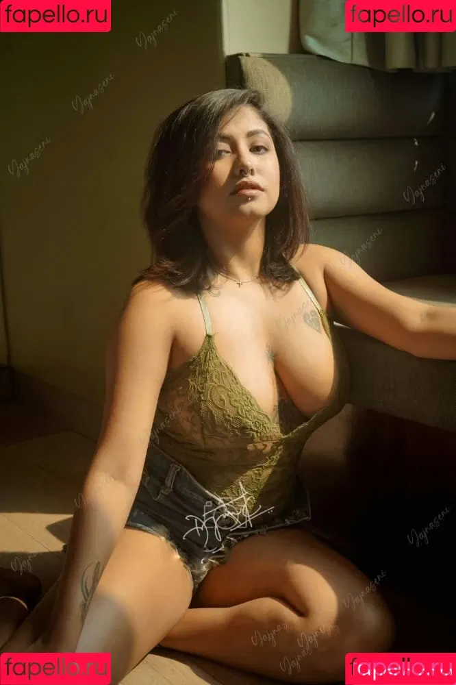 Yajnaseni Onlyfans Photo Gallery 