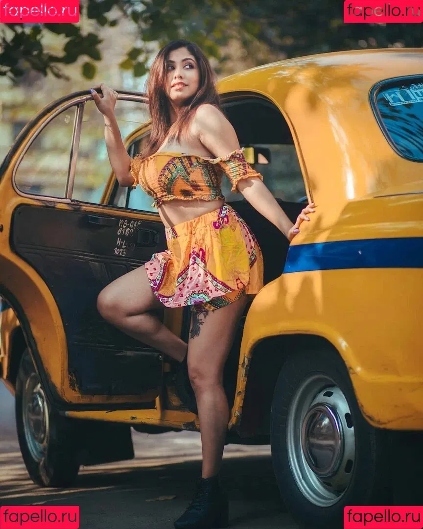 Yajnaseni Onlyfans Photo Gallery 