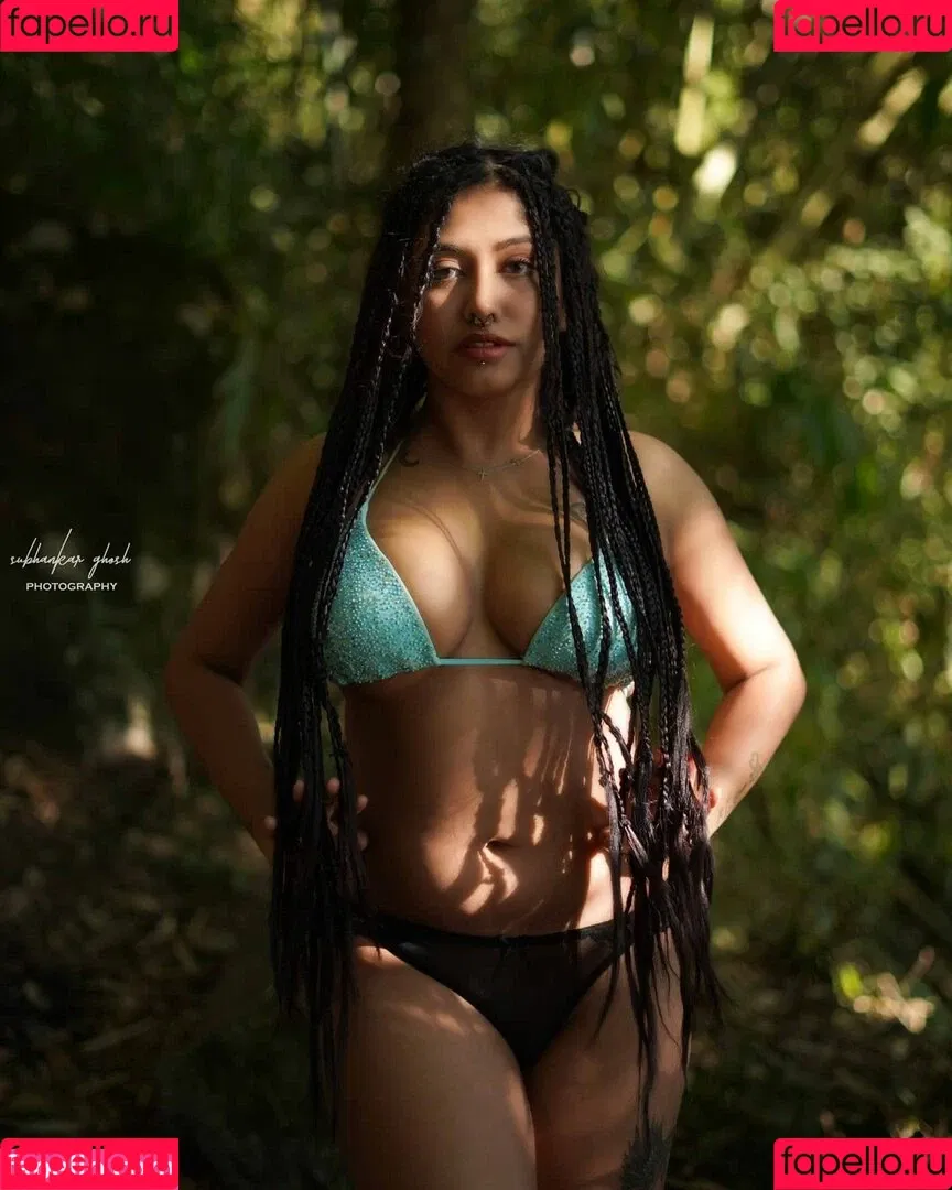Yajnaseni Onlyfans Photo Gallery 