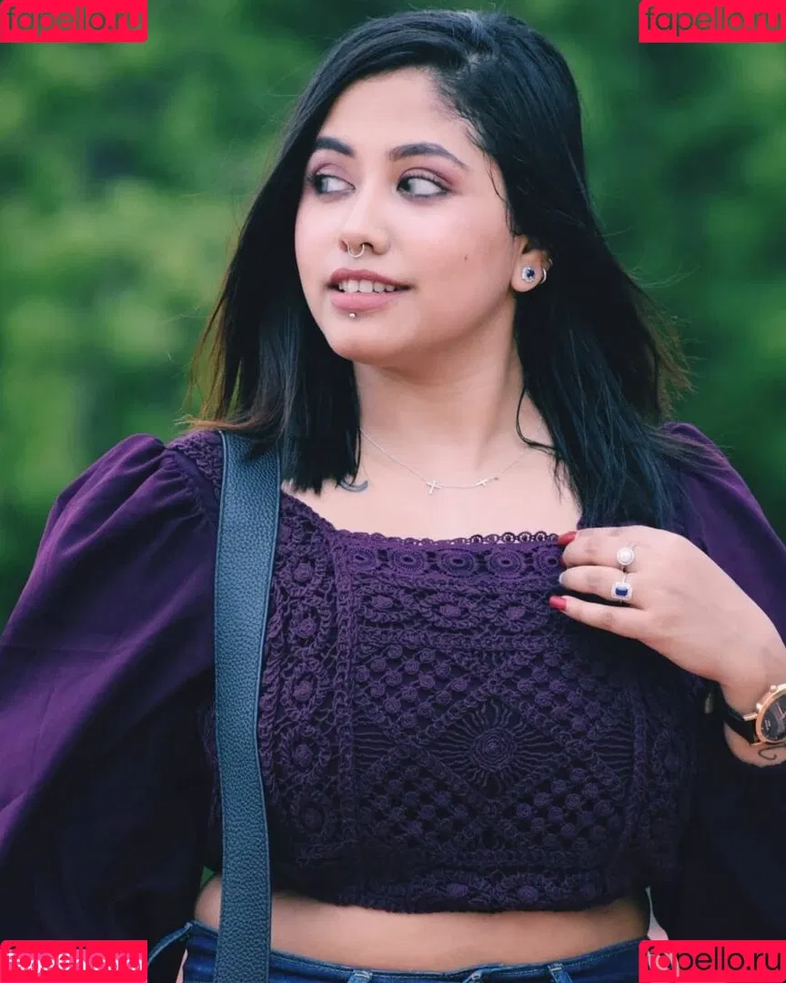 Yajnaseni Onlyfans Photo Gallery 