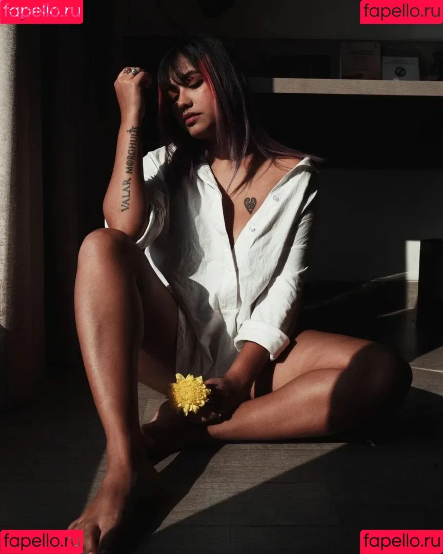 Yajnaseni Onlyfans Photo Gallery 