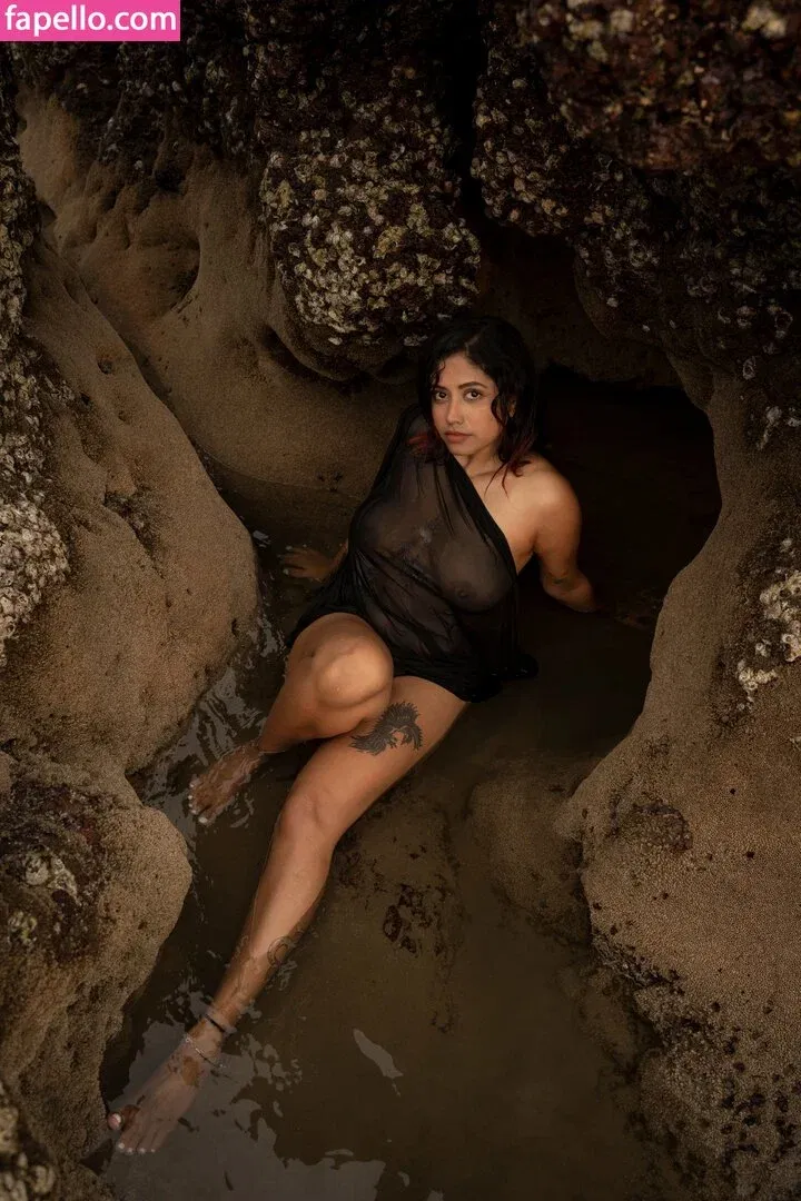 Yajnaseni Onlyfans Photo Gallery 