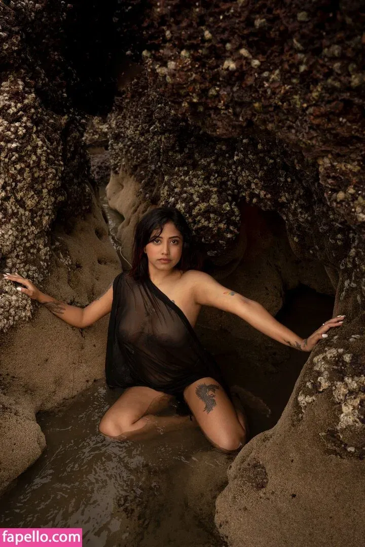 Yajnaseni Onlyfans Photo Gallery 