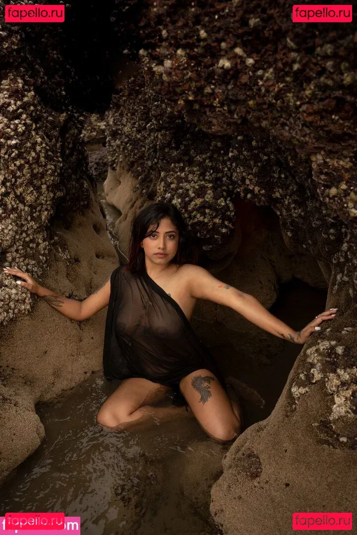 Yajnaseni Onlyfans Photo Gallery 