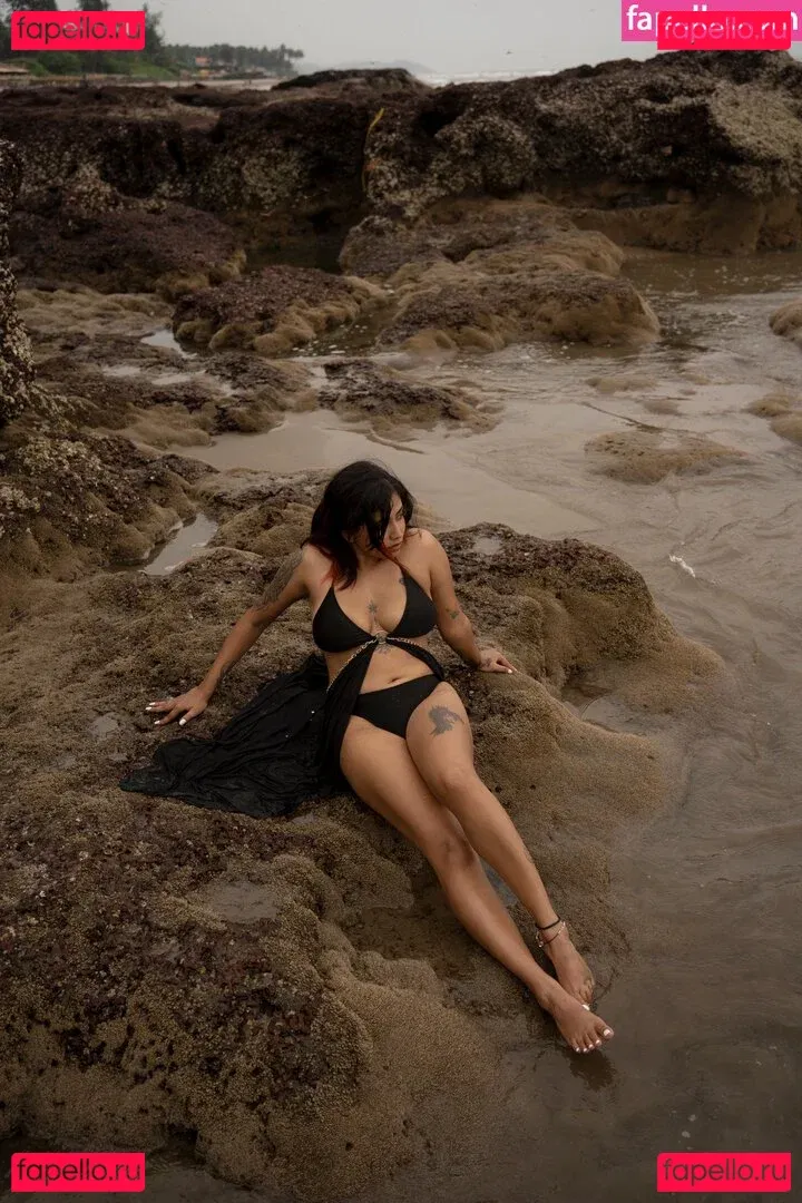 Yajnaseni Onlyfans Photo Gallery 