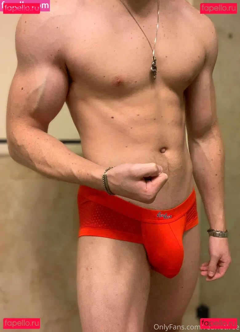 redriotfree Onlyfans Photo Gallery 