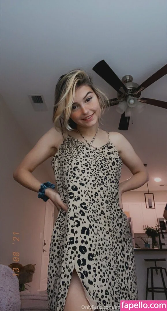 amazinggracefreepage Onlyfans Photo Gallery 