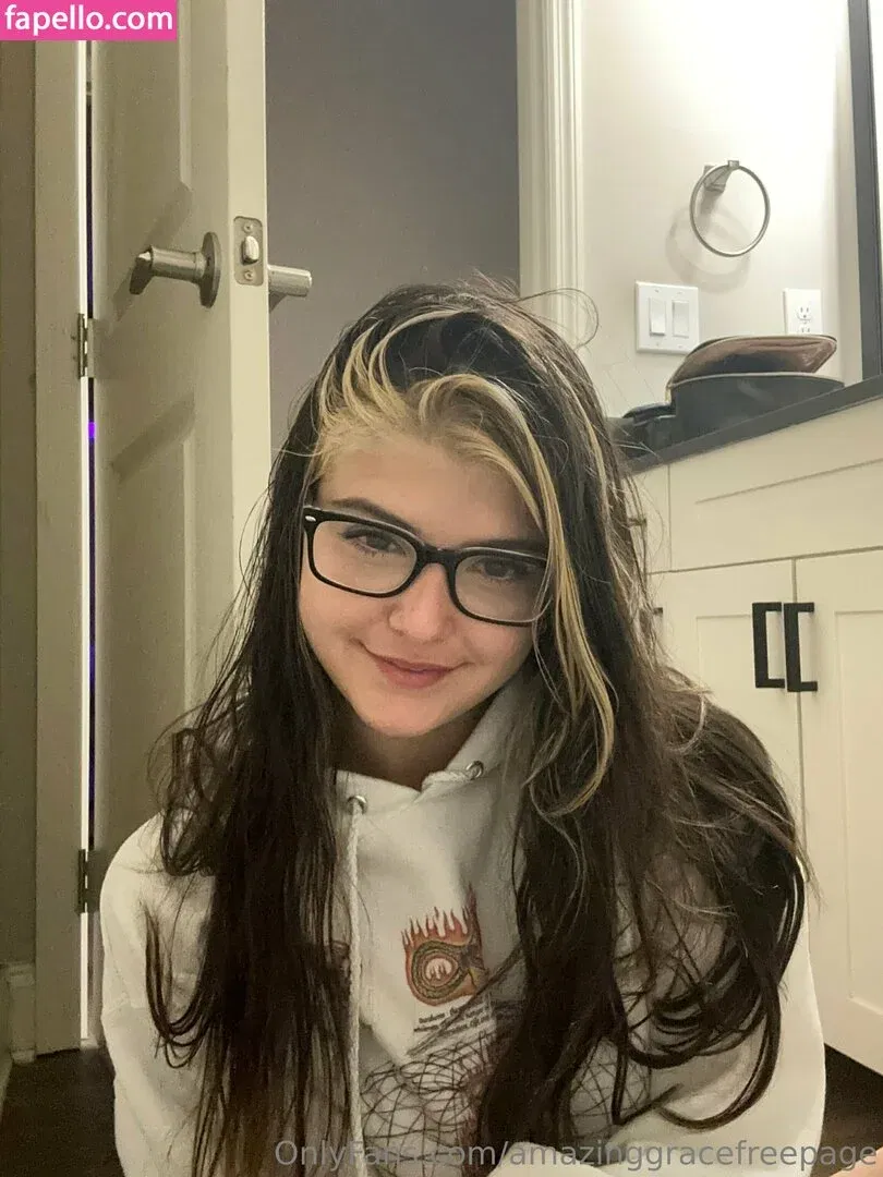 amazinggracefreepage Onlyfans Photo Gallery 