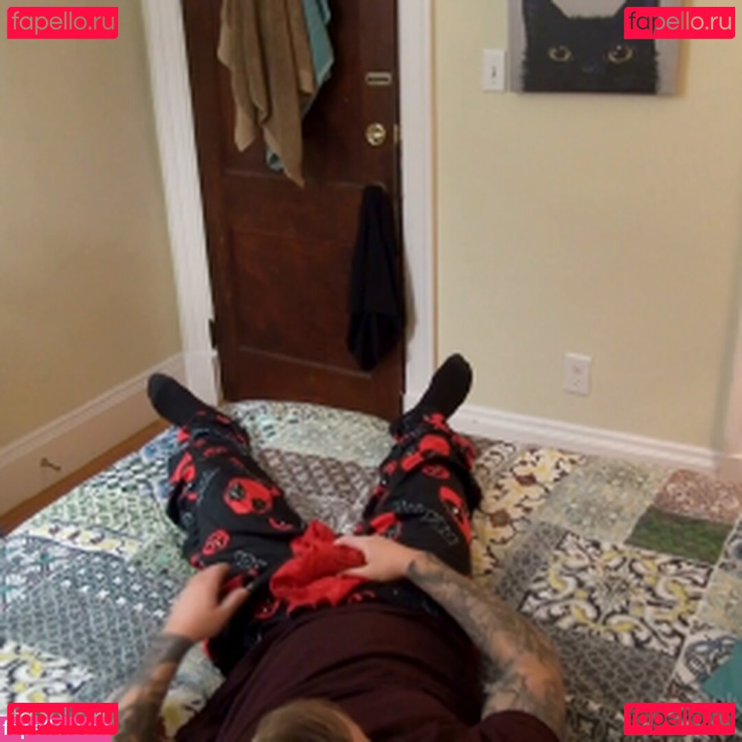 Rachel Steele / official_rachelsteele / rachelsteele / redmilfrachel Onlyfans Photo Gallery 