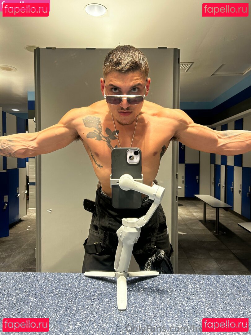 freevictorray / victorray Onlyfans Photo Gallery 