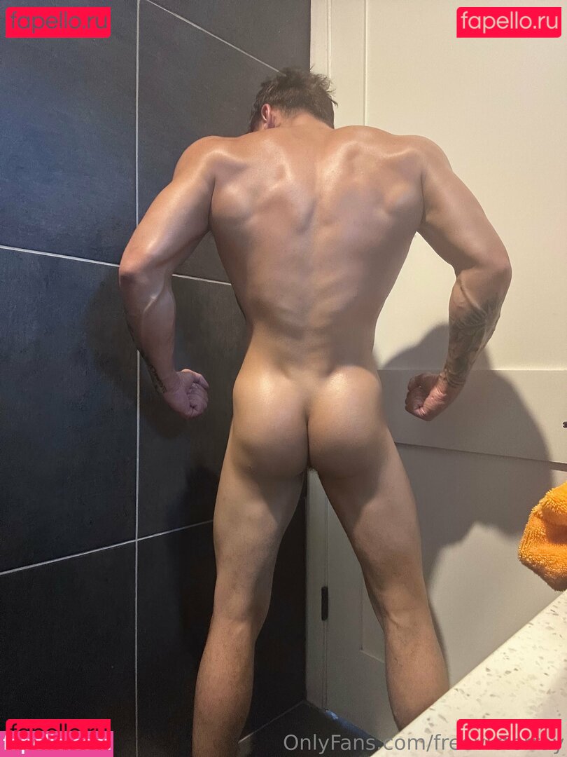freevictorray / victorray Onlyfans Photo Gallery 