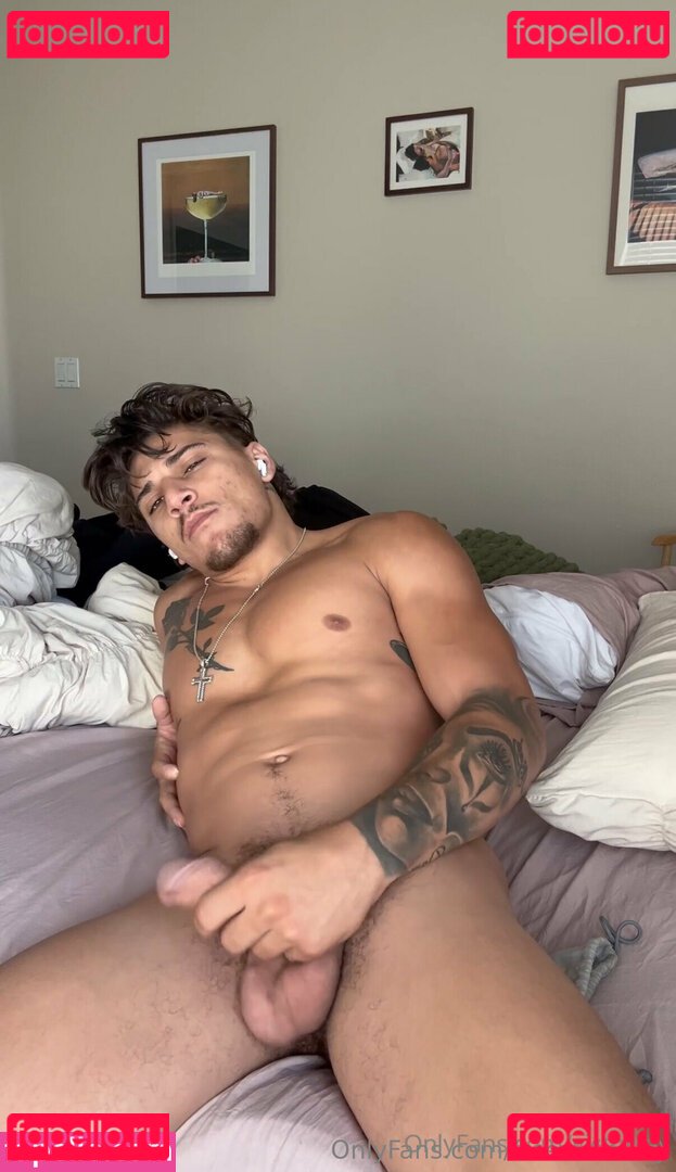 freevictorray / victorray Onlyfans Photo Gallery 