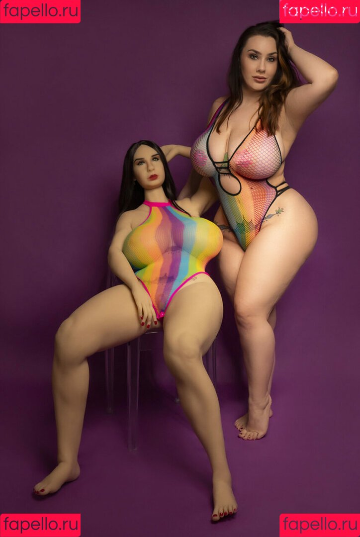 Romichase Onlyfans Photo Gallery 