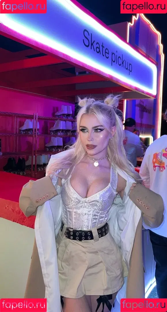 emmanorton Onlyfans Photo Gallery 