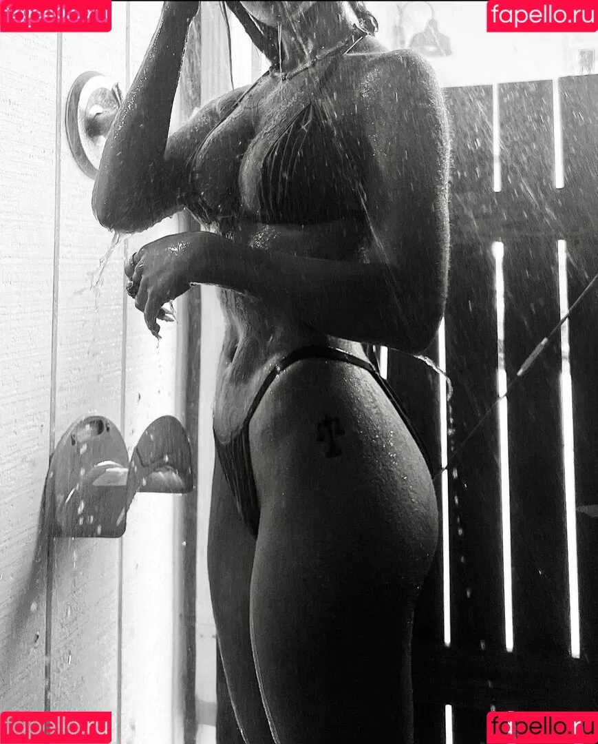 emmanorton Onlyfans Photo Gallery 