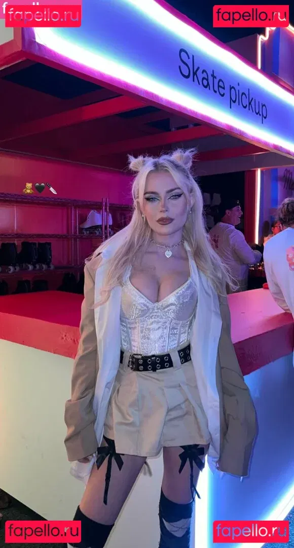 emmanorton Onlyfans Photo Gallery 