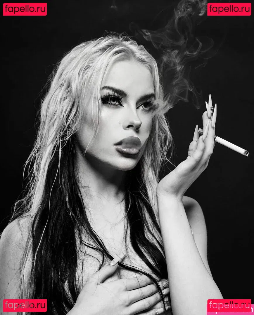 emmanorton Onlyfans Photo Gallery 