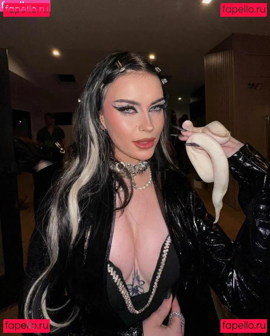 emmanorton Onlyfans Photo Gallery 