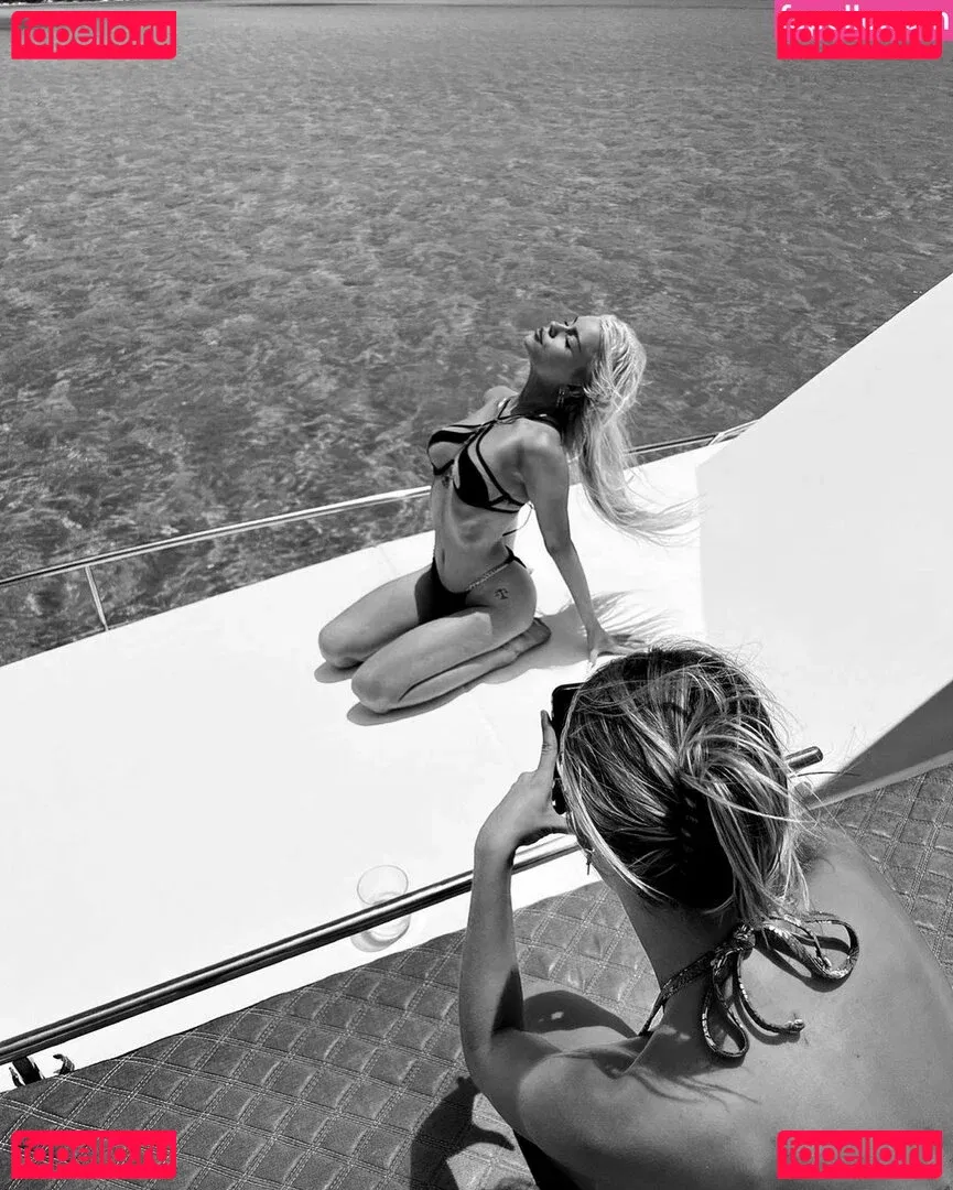 emmanorton Onlyfans Photo Gallery 