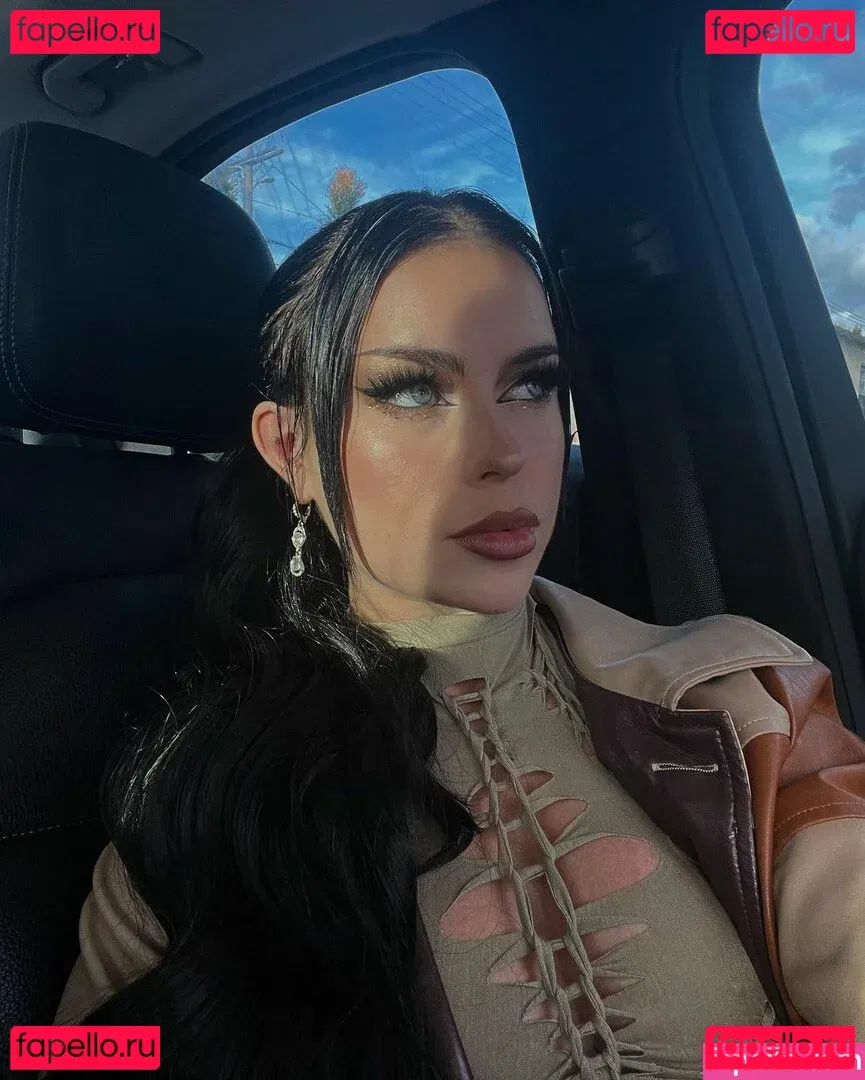 emmanorton Onlyfans Photo Gallery 