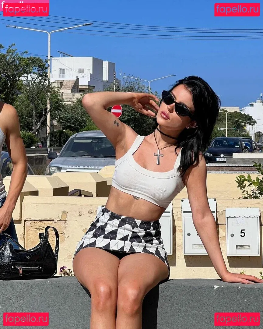 emmanorton Onlyfans Photo Gallery 