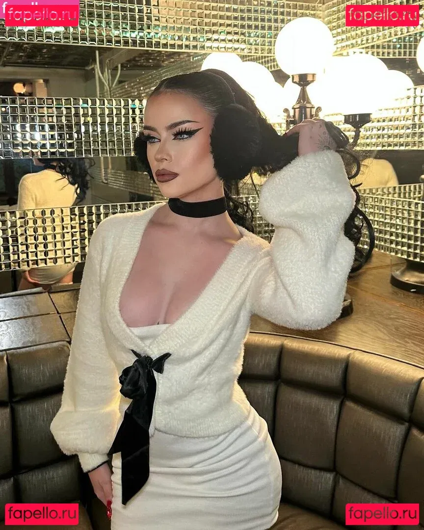 emmanorton Onlyfans Photo Gallery 