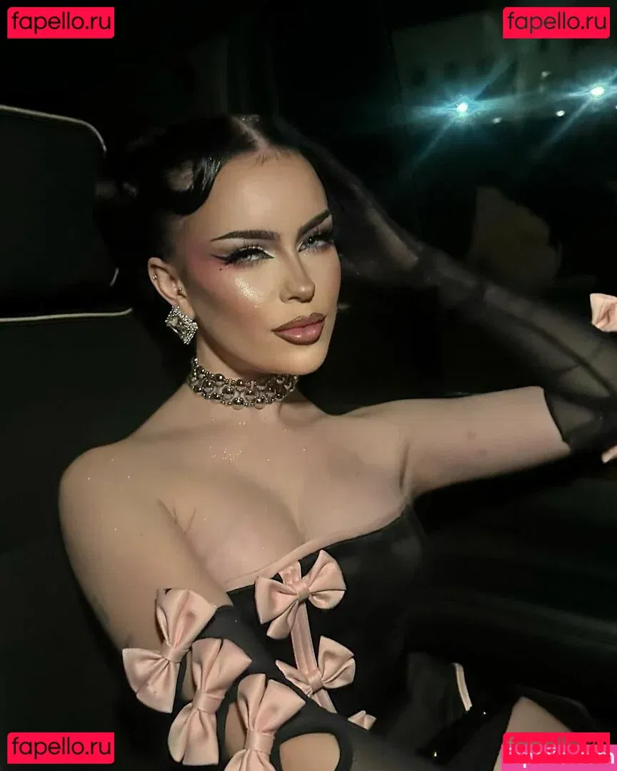 emmanorton Onlyfans Photo Gallery 