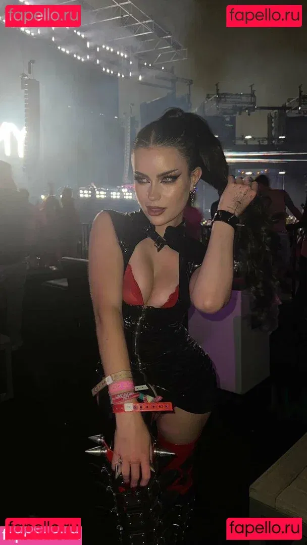 emmanorton Onlyfans Photo Gallery 