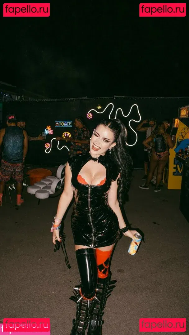 emmanorton Onlyfans Photo Gallery 