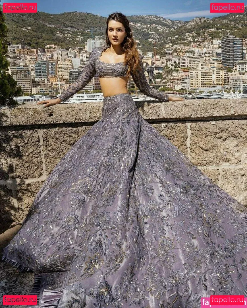 Kriti Sanon Onlyfans Photo Gallery 