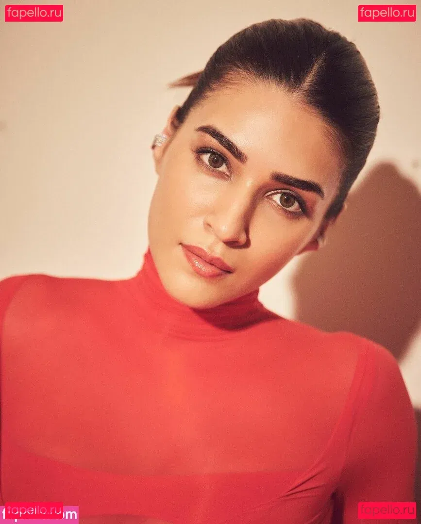 Kriti Sanon Onlyfans Photo Gallery 