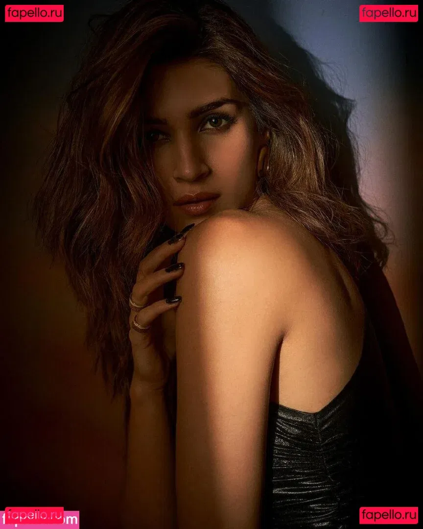 Kriti Sanon Onlyfans Photo Gallery 