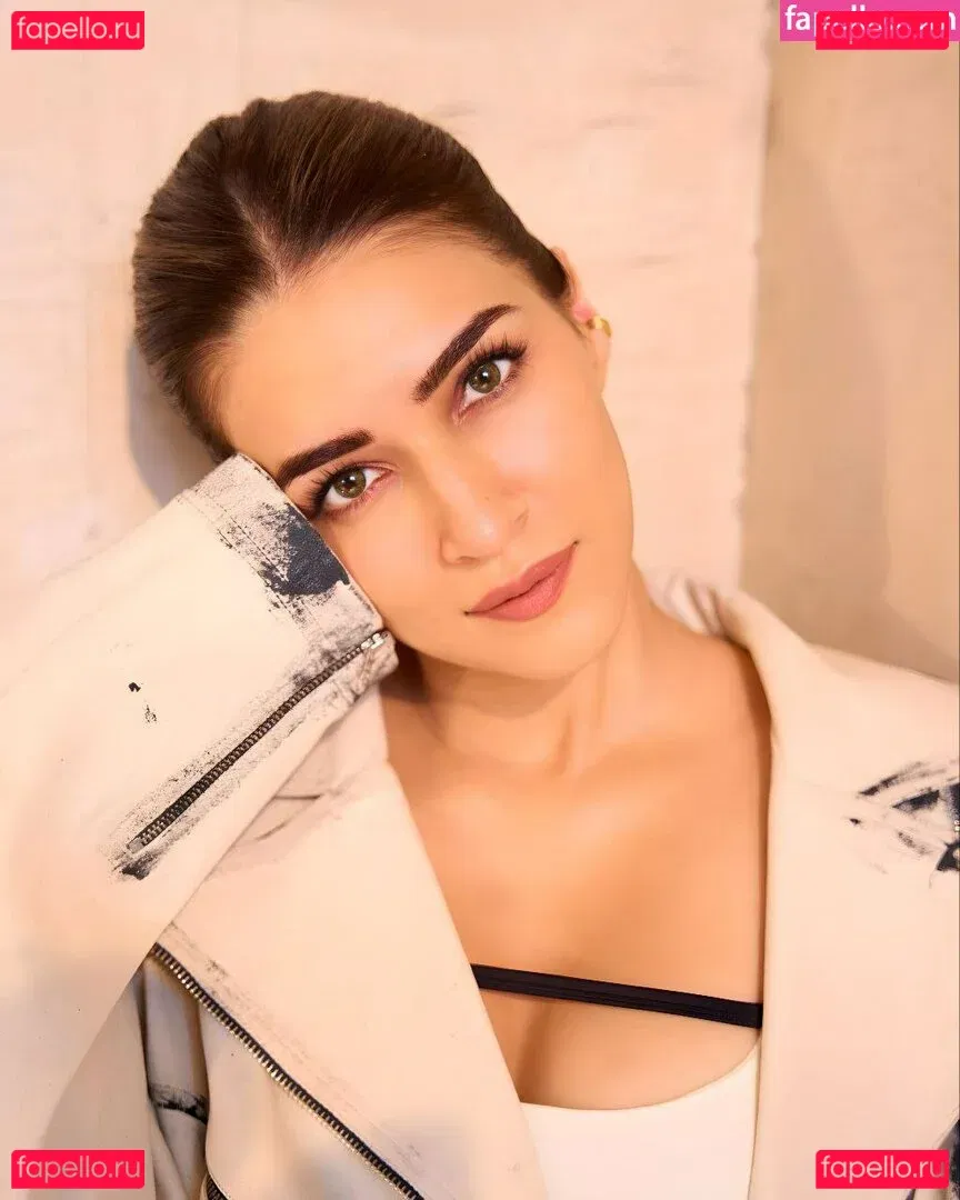 Kriti Sanon Onlyfans Photo Gallery 