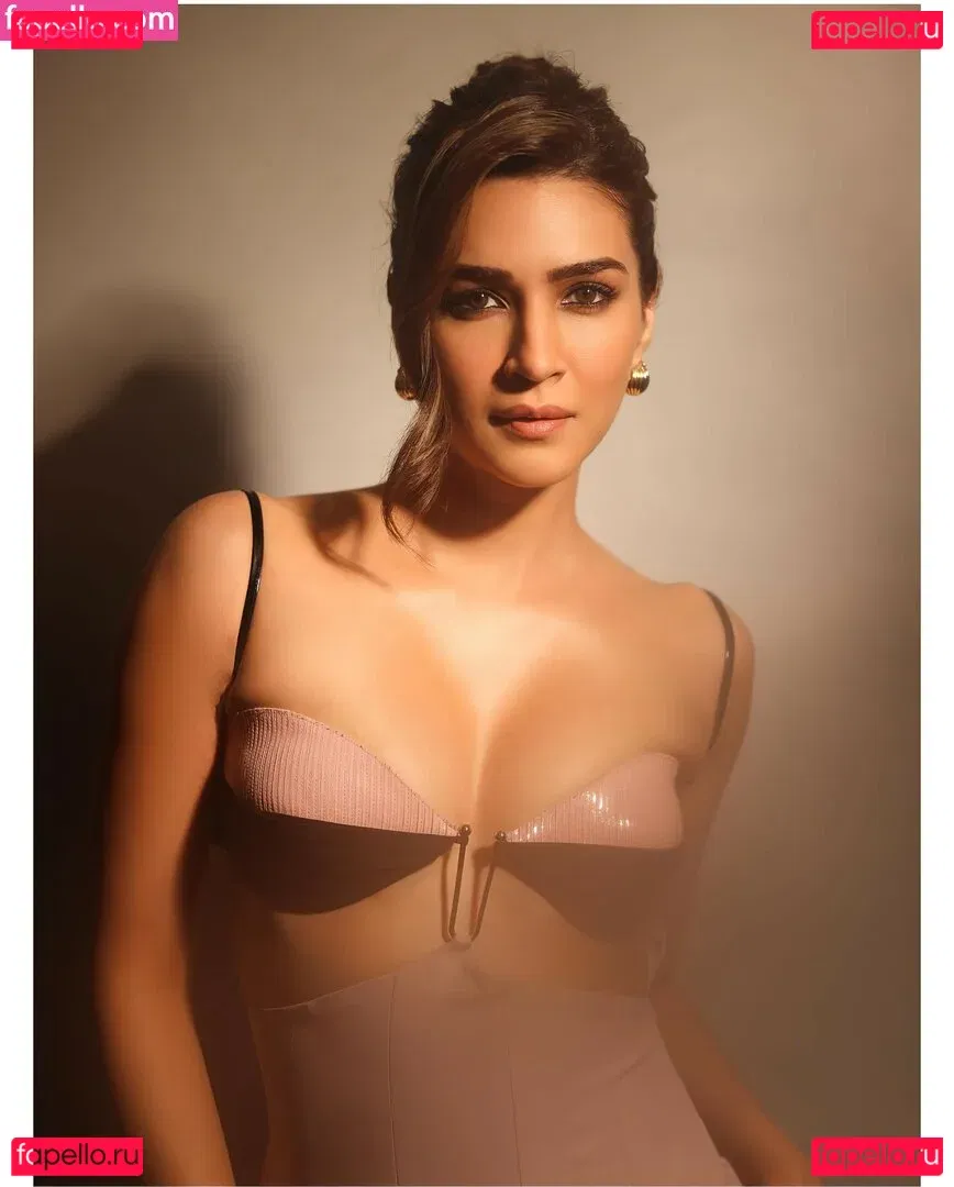 Kriti Sanon Onlyfans Photo Gallery 