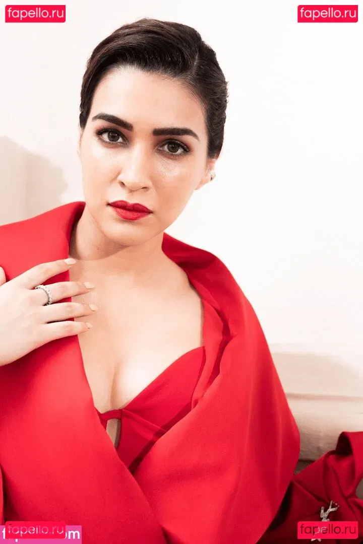 Kriti Sanon Onlyfans Photo Gallery 