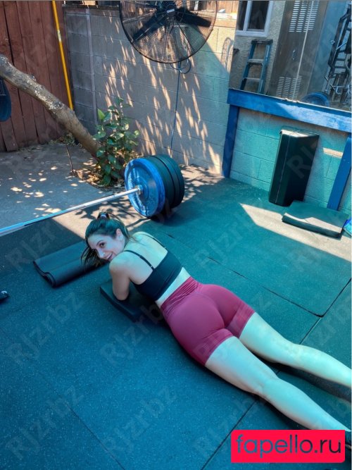 Sloane Skipper Wolf Nude Onlyfans Photo 17