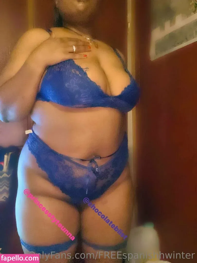 bigbootylatinamx Onlyfans Photo Gallery 