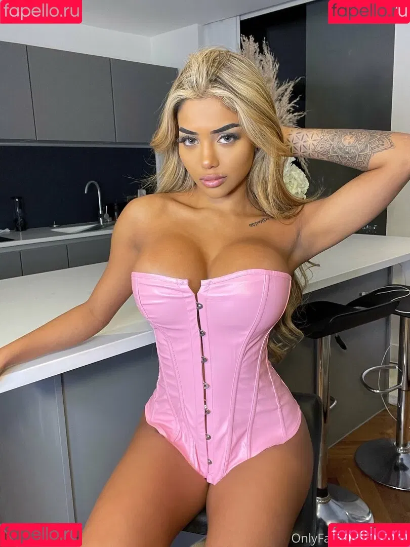 nursh Onlyfans Photo Gallery 