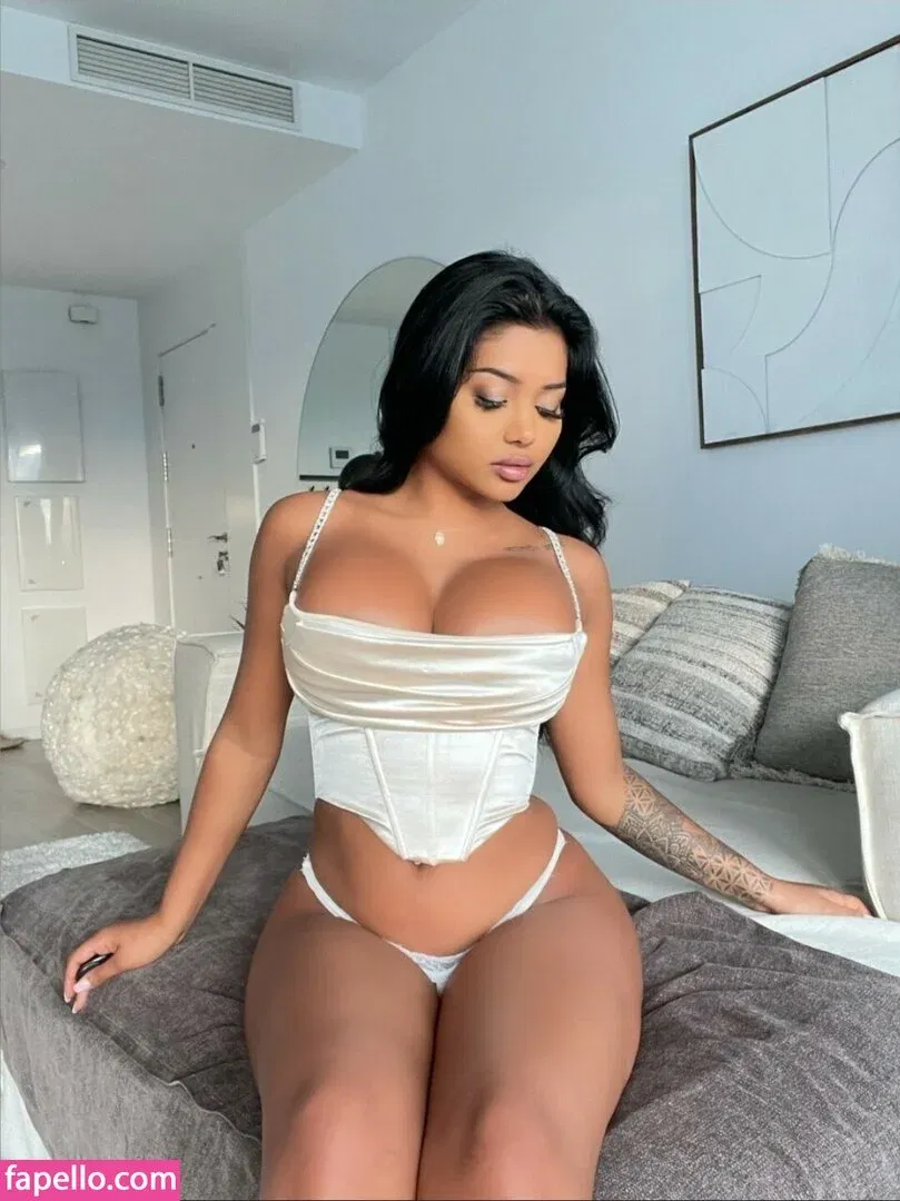 nursh Onlyfans Photo Gallery 