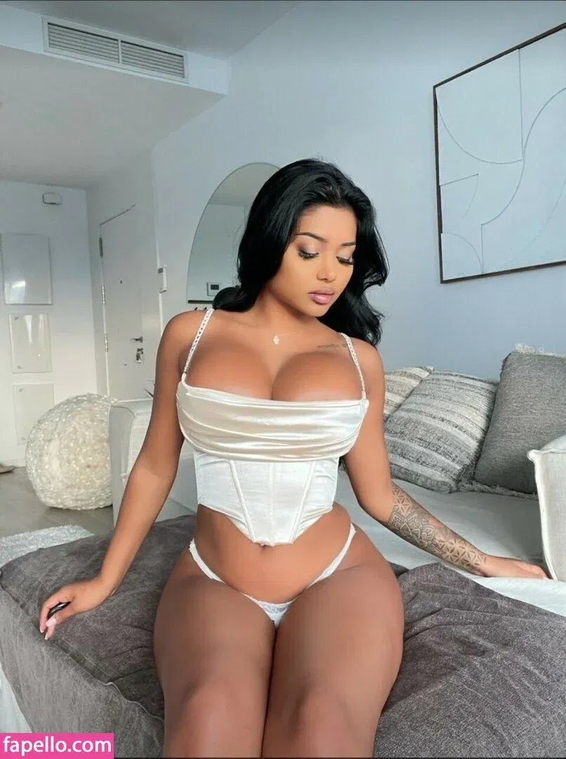 nursh Onlyfans Photo Gallery 