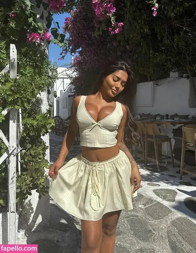 nursh Onlyfans Photo Gallery 