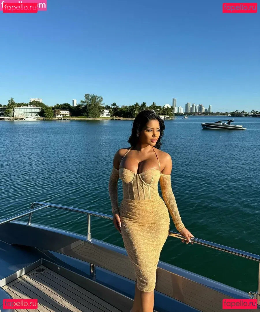 nursh Onlyfans Photo Gallery 